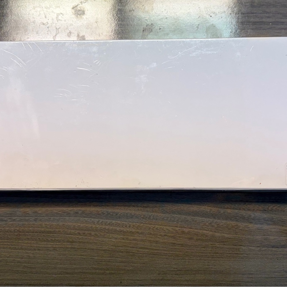 Apple Magic Keyboard with Numeric Keypad — White - Picture 2 of 4